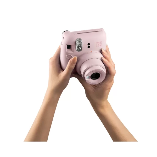 Kit Câmera Instax Mini 12 com pack 10 fotos Spray Art e Bolsa Rosa GO - 227241 - Image 4